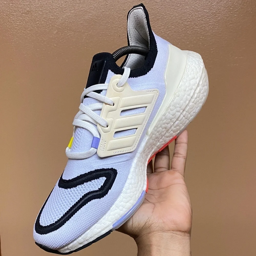Adidas UltraBoost 22 “White Black Solar Red” Running Sneakers 11.5 Women 10 Men